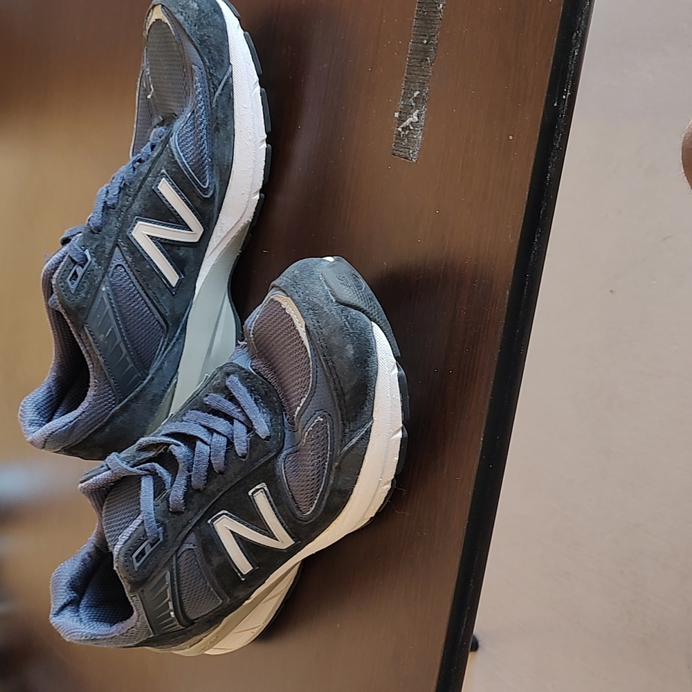 New Balance Men's 990nv5, Sz9.5, Navy blue
